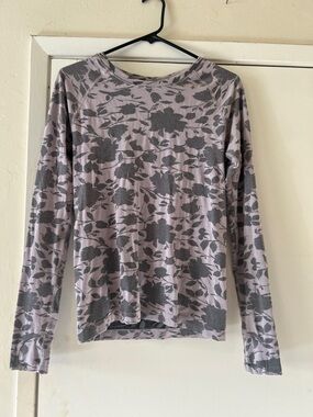 Athleta Lavender Floral Long-Sleeve Tee in Gray